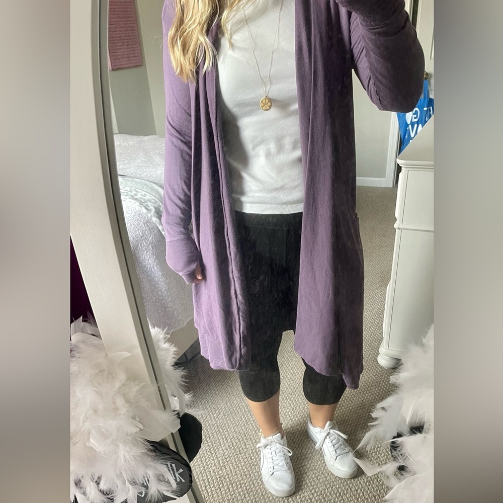 Athleta Pranayama Long Wrap in Violet, Medium
